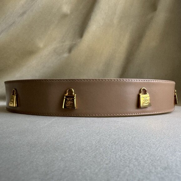 Karl Lagerfeld Vintage Beige Leather Gold Hardware Bags Decor - Picture 12 of 12
